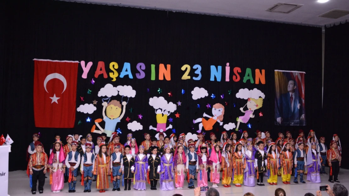 Bahçeşehir Koleji'nden Coşkulu 23 Nisan Kutlaması