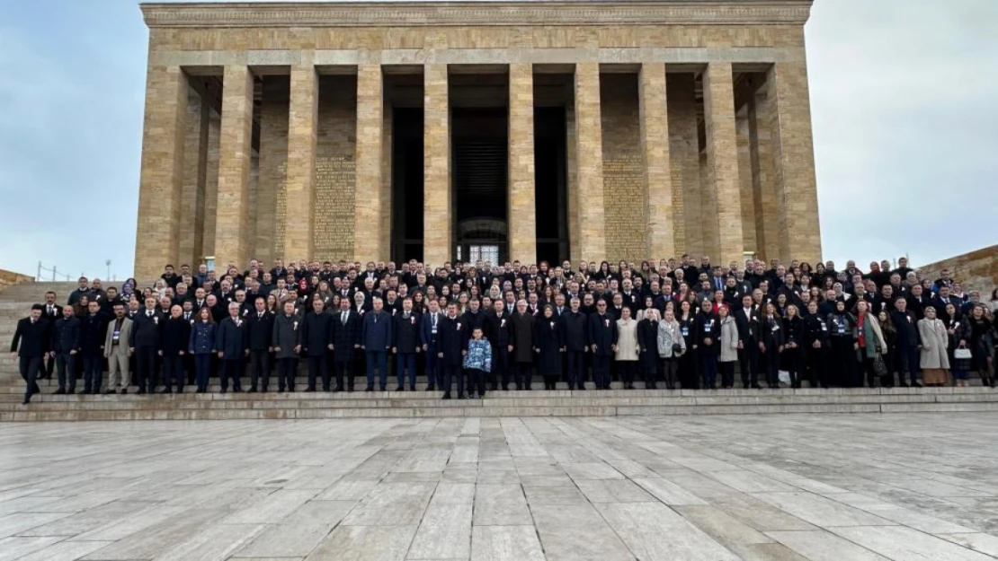 Bakan Tekin, 81 İlden Öğretmenlerle Anıtkabir'i Ziyaret Etti