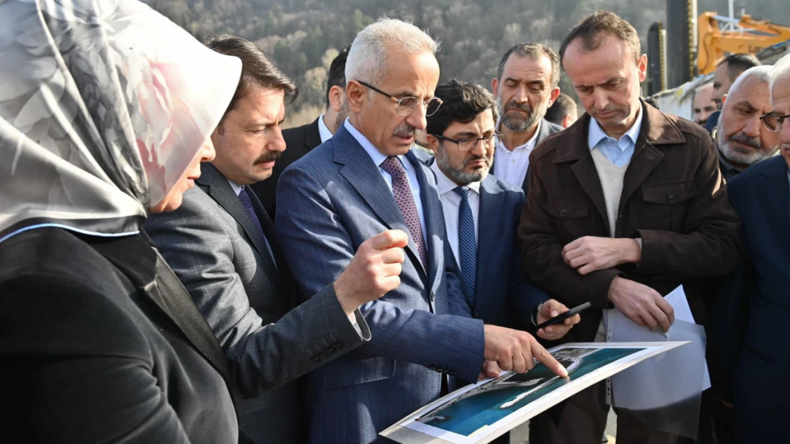 Bakan Uraloğlu, Sahil Düzenleme İnşaatı Projesi'ni İnceledi