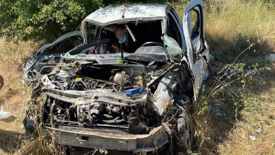 Bariyerleri Aşarak 200 Metre Savruldu, Defalarca Takla Attı
