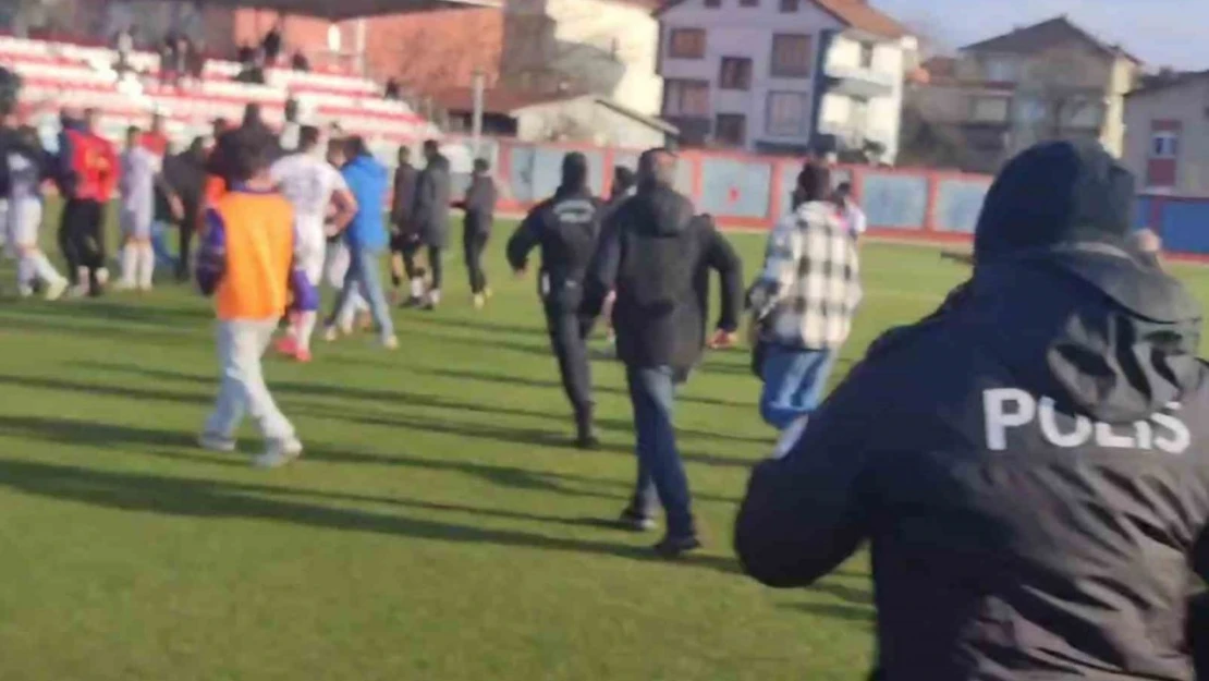 Bartın'da Maçın Bitiş Düdüğüyle Saha Karıştı