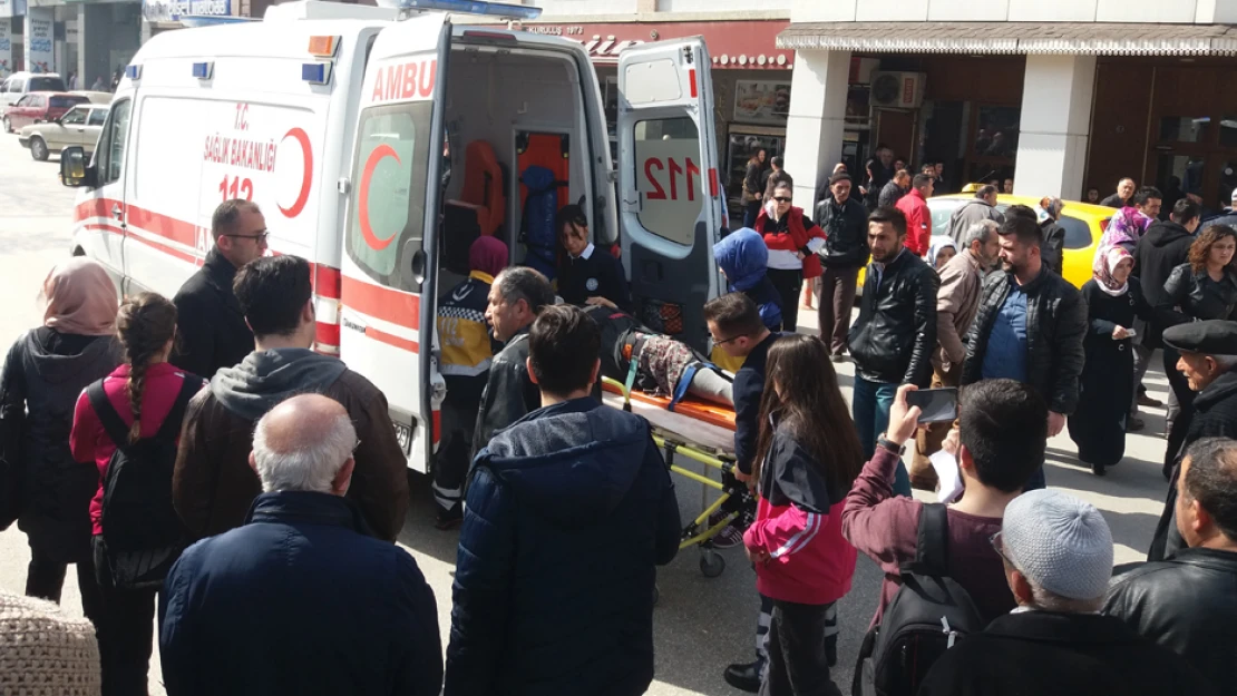 Belediye Caddesi'nin girişinde kaza 1 yaralı