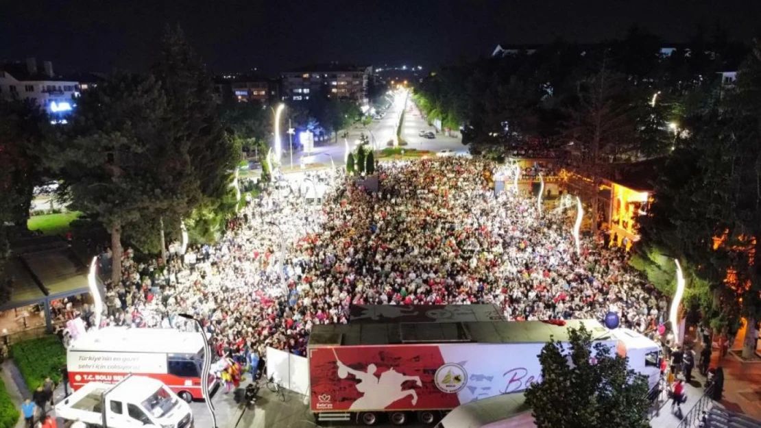 Binlerce Bolulu Meydanları Doldurdu