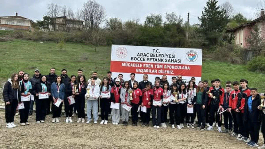 Bocce Turnuvası Devam Ediyor
