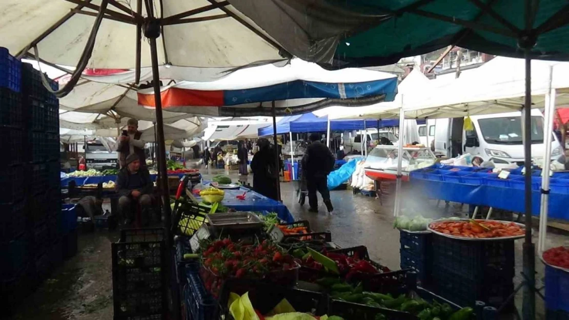 Bolu'da Aniden Bastıran Yağmur Hayatı Olumsuz Etkiledi