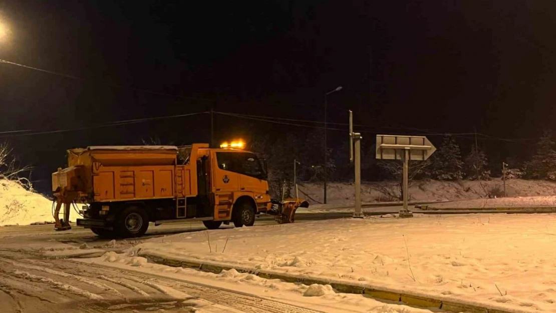 Bolu Dağı'nda Kar Yağışı Etkili Olmaya Başladı