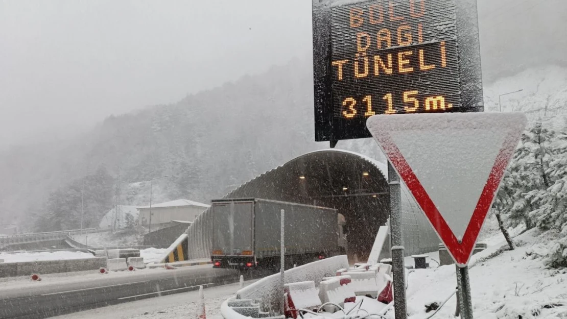 Sürücüler Dikkat, Bolu Dağı'nda Yoğun Kar Yağışı!