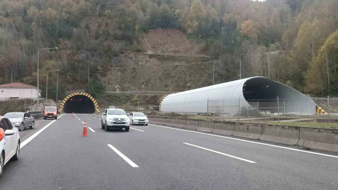 Bolu Dağı Tüneli İstanbul İstikameti Trafiğe Kapatıldı