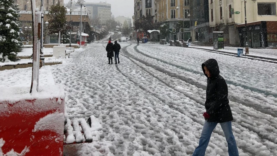 Bolu Valiliği, 'Kimse Sokakta Kalmasın' Çağrısı Yaptı