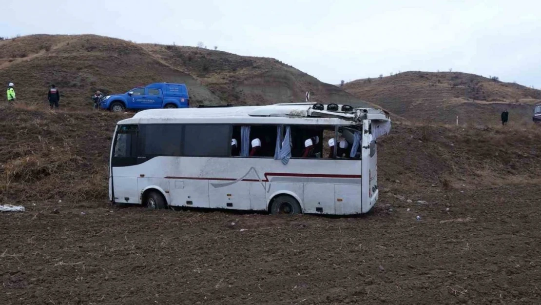 Çankırı'da Midibüs Şarampole Devrildi: 29 Yaralı