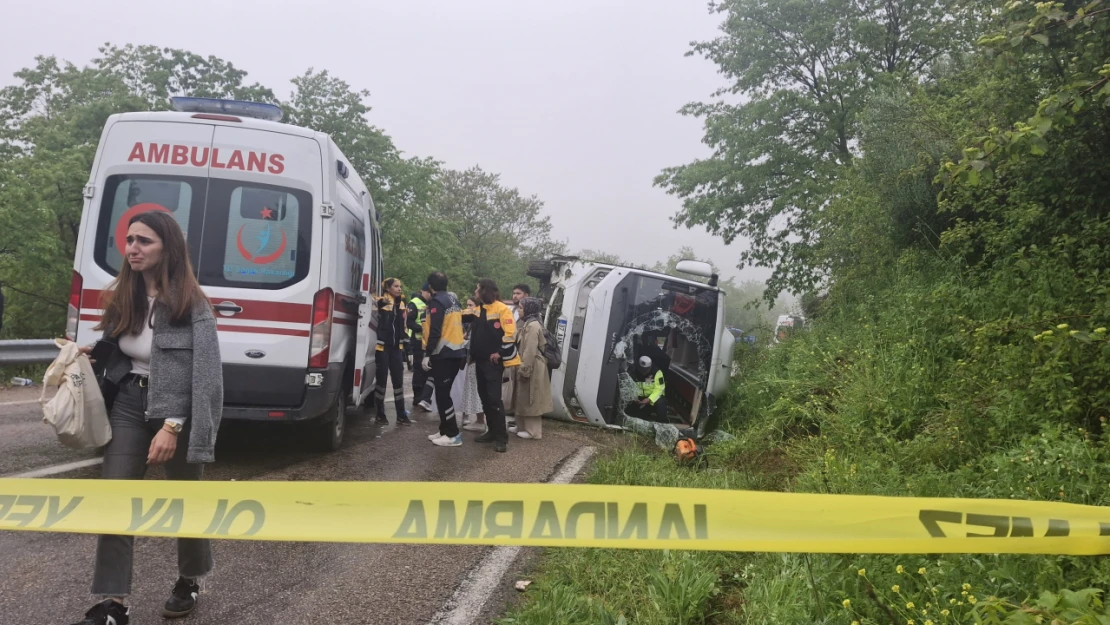 Çarpıştılar: 18 Yaralı