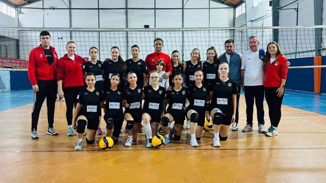 Çaycumaspor Voleybol Küçük Kızlar Takımından 3-0'lık Galibiyet