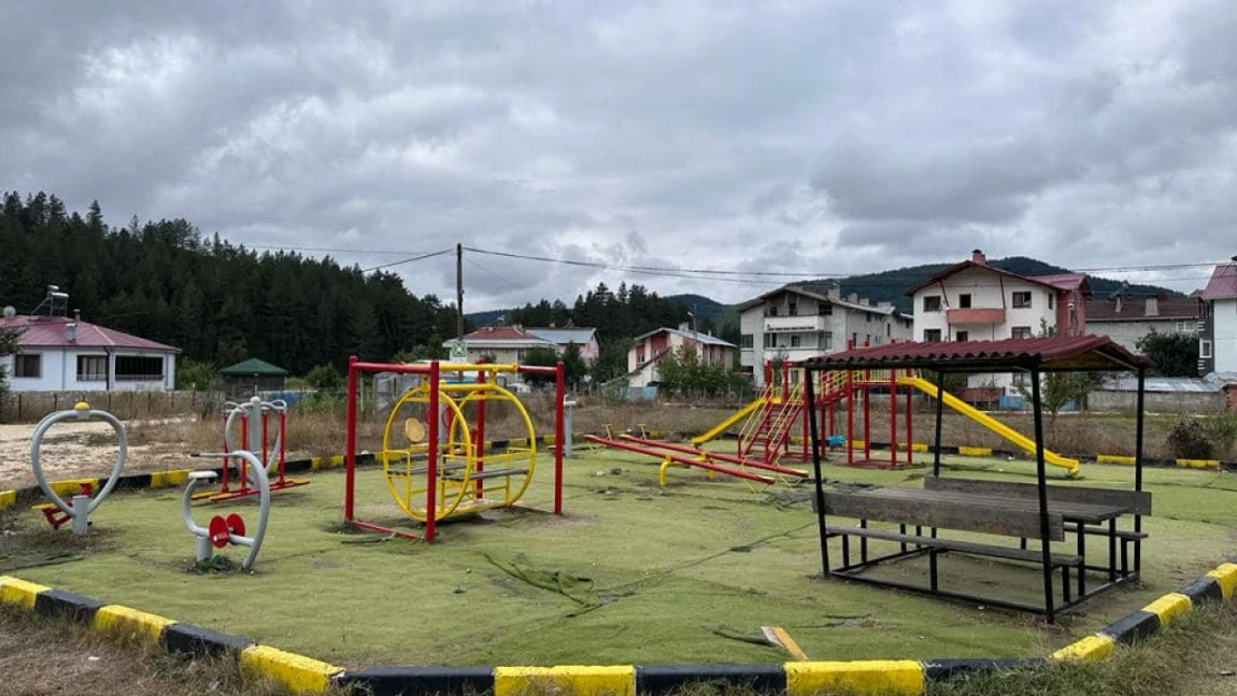 Çocuk parkları yenileniyor