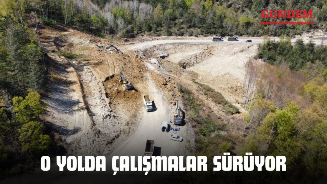 Çöken Yolda Çalışmalar Sürüyor