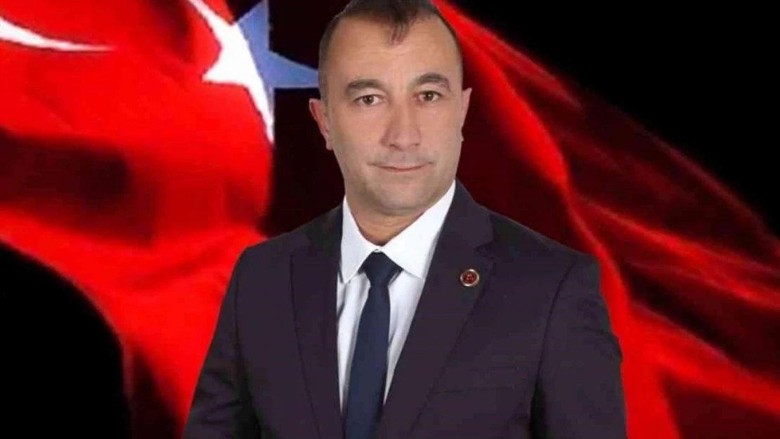 Çorum'da Belediye ve İl Genel Meclisi Üyesi MHP'den İstifa Etti