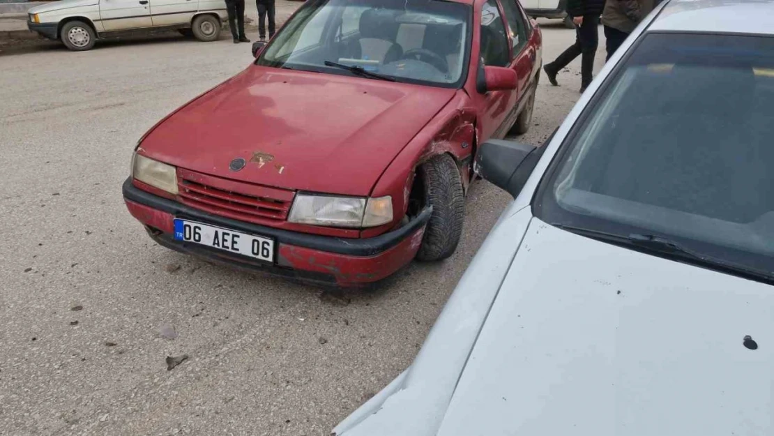 Çorum'da O Kaza Güvenlik Kamerasına Yansıdı