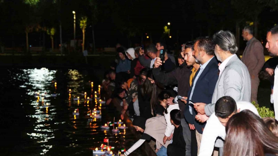 Çorum'da Maket Gemiler Filistin İçin Suya Bırakıldı