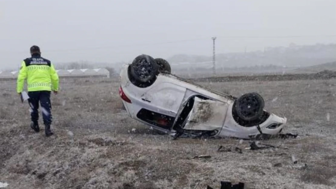 Çorum'da Takla Atan Otomobilin Sürücüsü Yaralandı