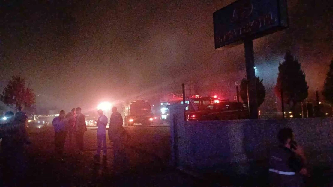 Çorum'da Tekstil Fabrikasında Yangın