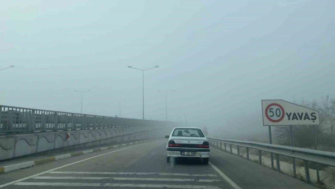 Çorum'da Yoğun Sis Ulaşımı Olumsuz Etkiledi