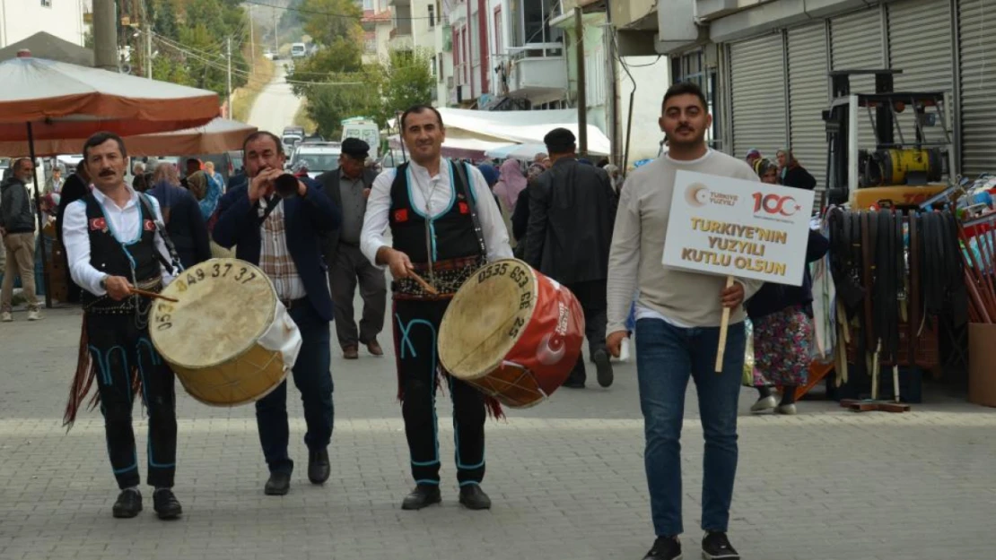 Cumhuriyet coşkusu davul zurna ile kutlandı