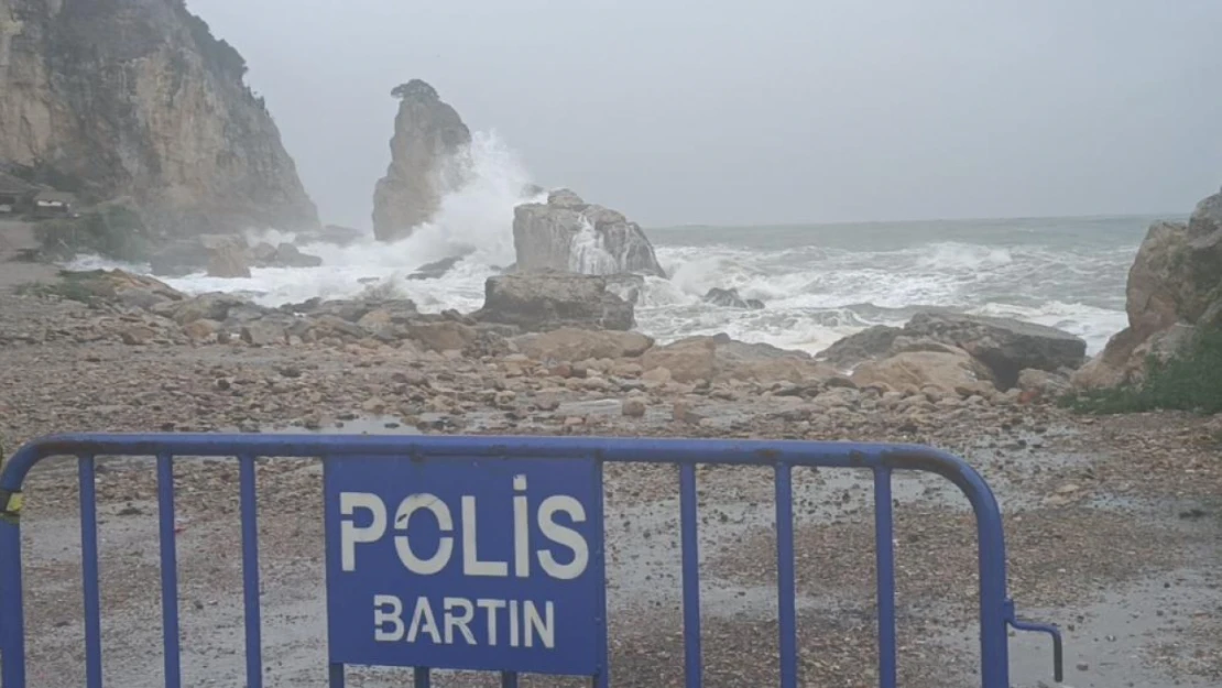 Dalga Boyu 15 Metreye Ulaştı