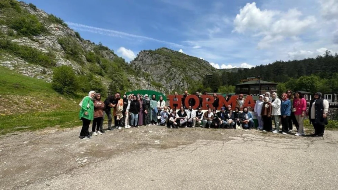 Depremzede öğrenciler Kastamonu'yu gezdi