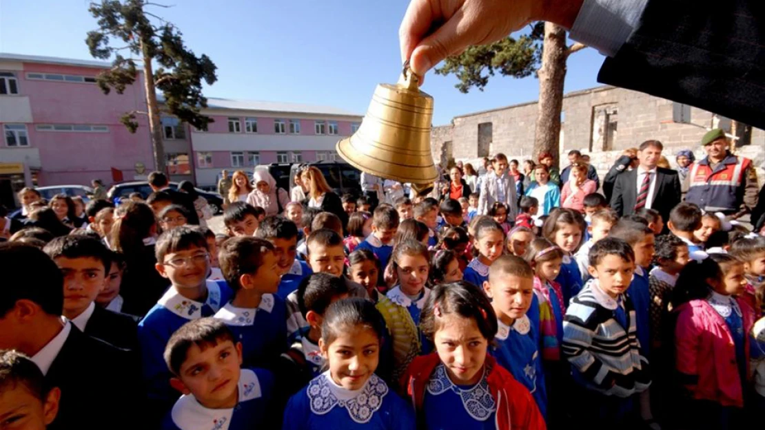 DERS ZİLİ ÇALDI