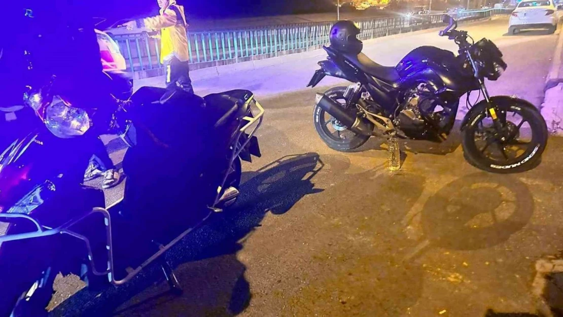 Devrilen Motosikletin Sürücüsü Yaralandı
