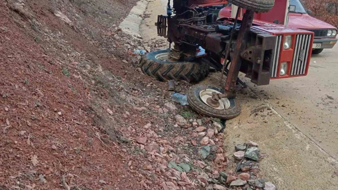 Kastamonu'da Traktör Devrildi: Sürücü Yaralı