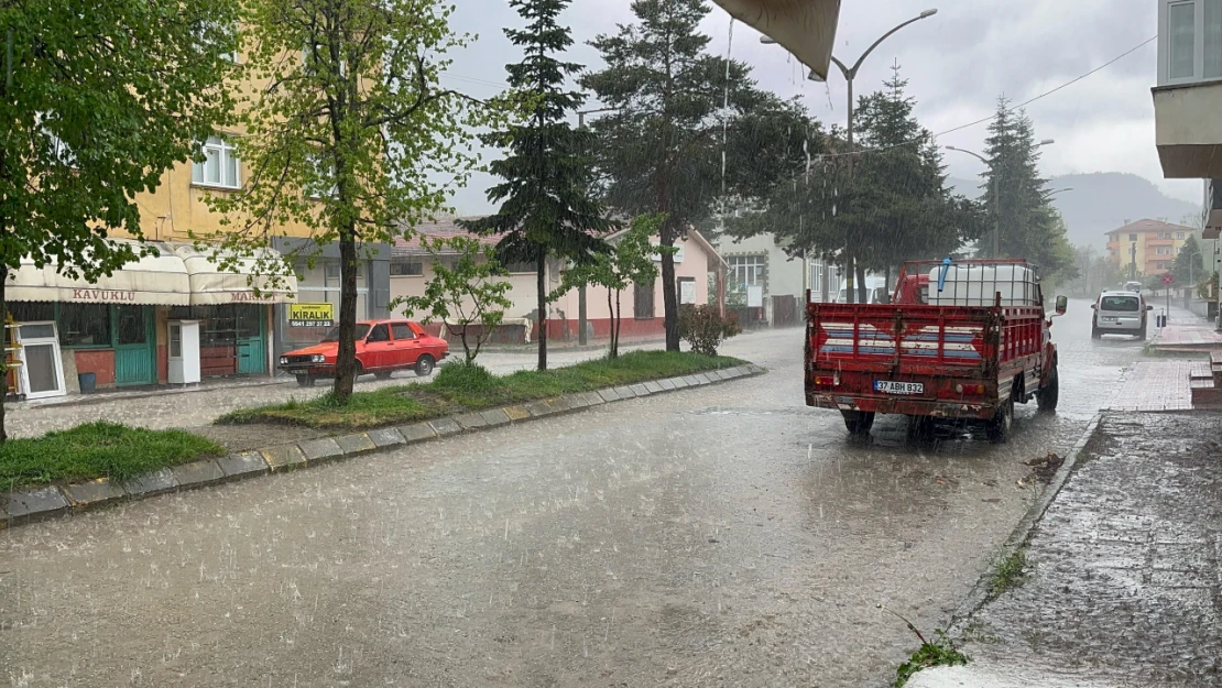 Dolu Ve Sağanak Yağış Etkili Oldu