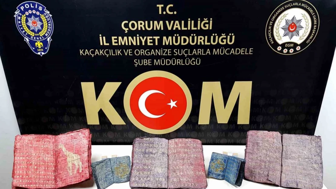 Durdurulan Araçta 5 Adet El Yazması Eser Ele Geçirildi
