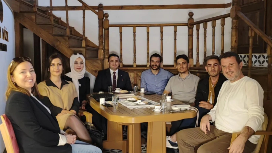 Eğitim Gücü-Sen Ziyaretlerini Sürdürüyor