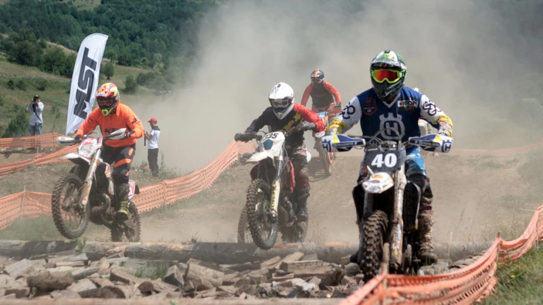 Enduro yarışları nefes kesti