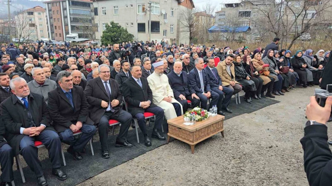 Diyanet İşleri Başkanı Erbaş, Kur'an Kursu Açılışına Katıldı