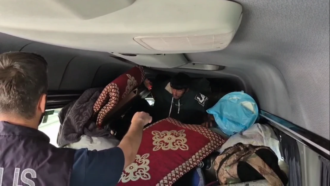 Eşyalar Onları Gizlemeye Yetmedi!