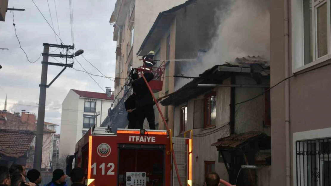 Tosya'da Yangın: Hastanelik Oldular