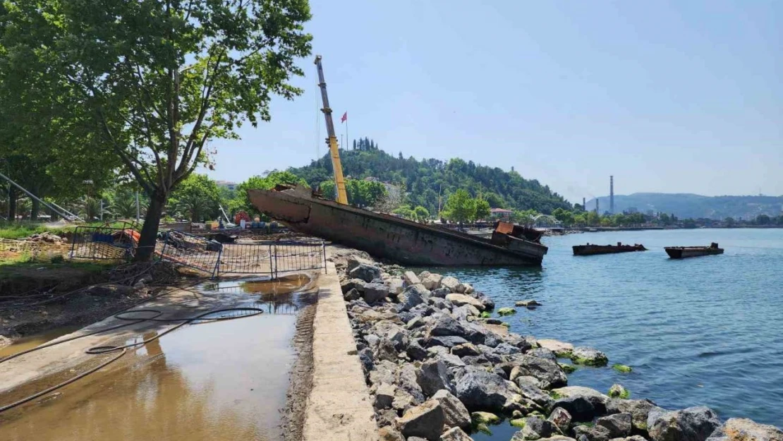 Pallada Gemisi'nin Söküm İşlemleri Sürüyor