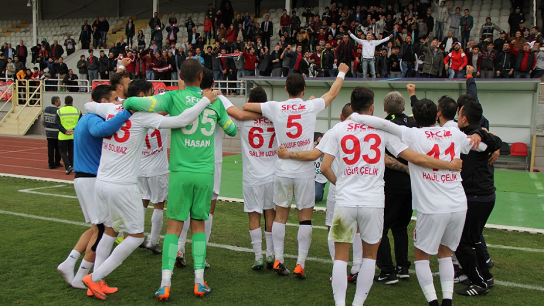 Galibiyet taraftarla kutlanır