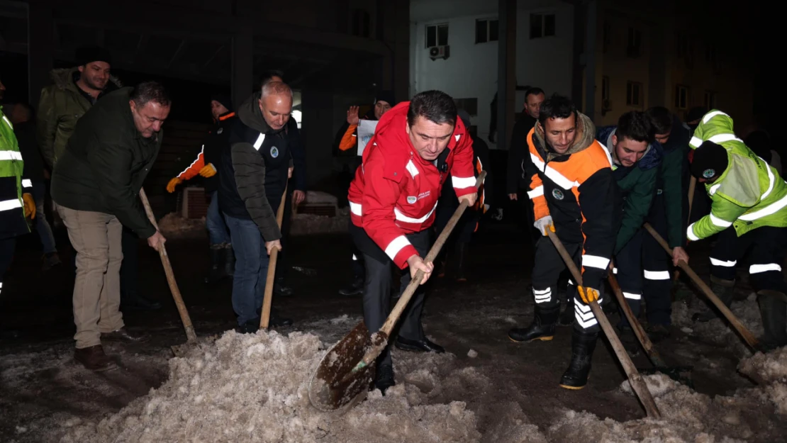 Gece Boyunca Çalışmalar Devam Etti