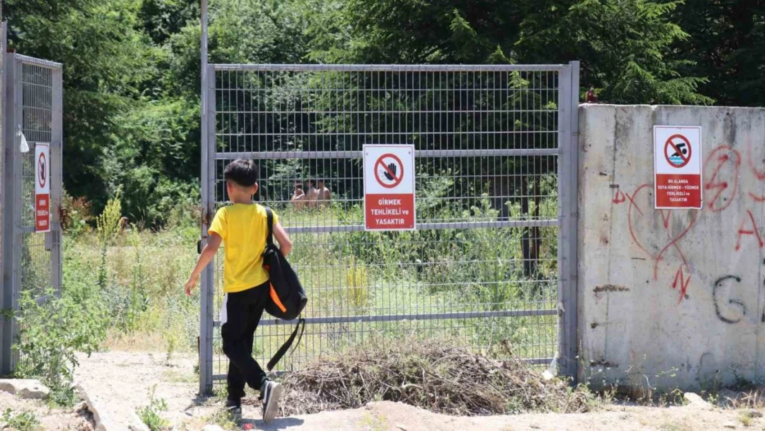 Girilmesi Yasak Olan Gölete Girenlere Binlerce Lira Ceza