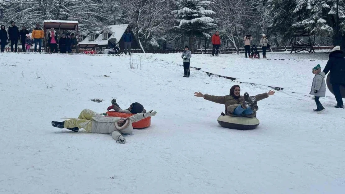 Gölcük Tabiat Parkı'nda Hafta Sonu Tatilinin Tadını Böyle Çıkarttılar