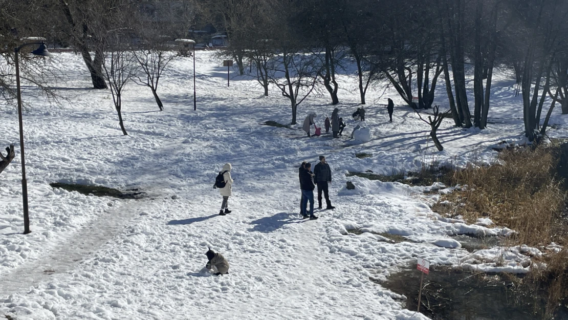 Gölcük Tabiat Parkı Ziyaretçilerini Ağırladı