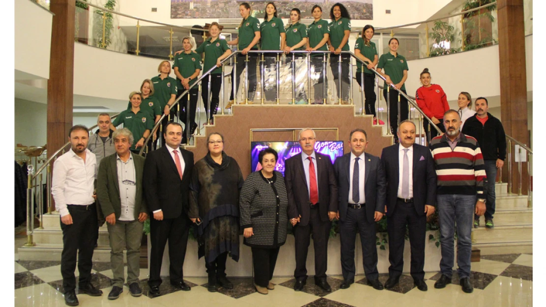 Hakkı Köylü'den Belediyespor'a büyük destek