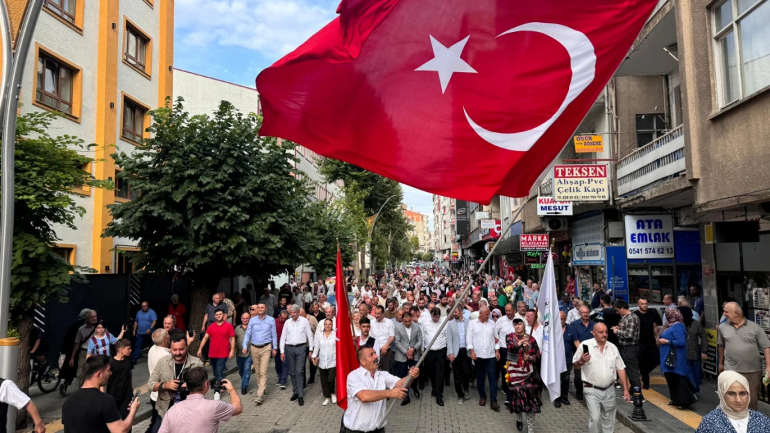 Halk Oyunları Festivali Devam Ediyor