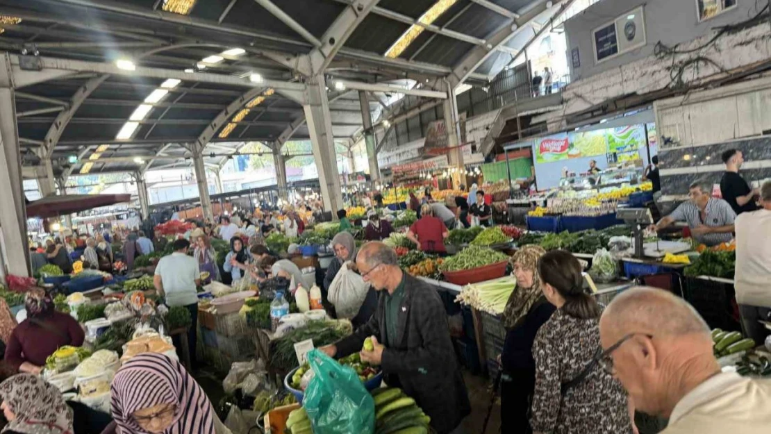 Halk Pazarında Fiyatlar Aynı Kaldı