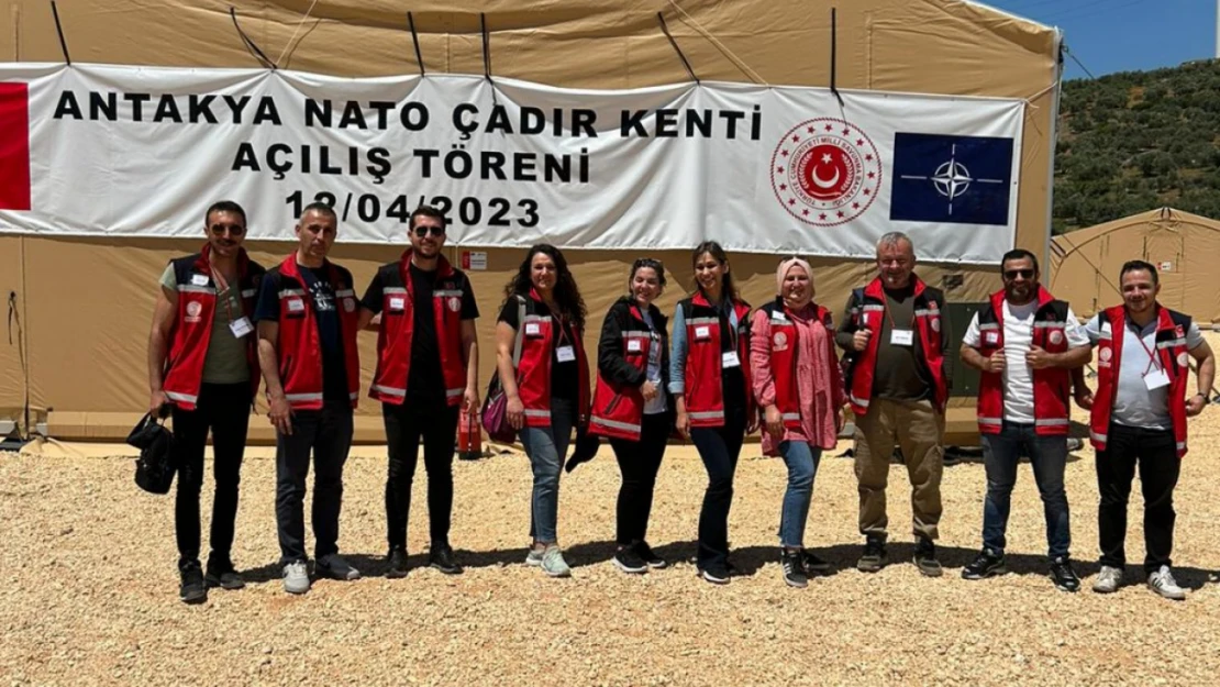 Hatay'a giden öğretmenler çalışmalarını sürdürüyor