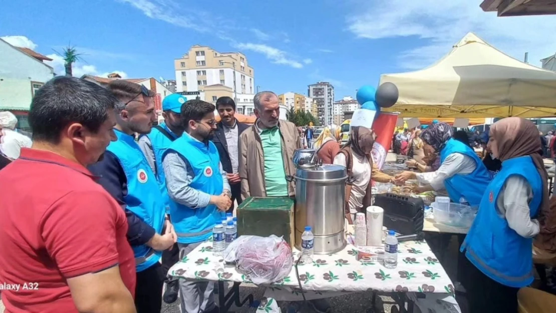 Hayır Çarşısı Düzenlendi