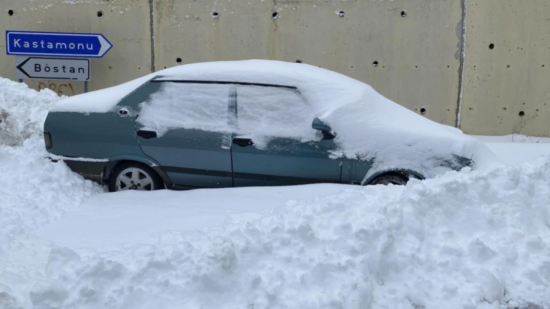 Ilgaz'da Kar Kalınlığı 30 Santimetreye Ulaştı