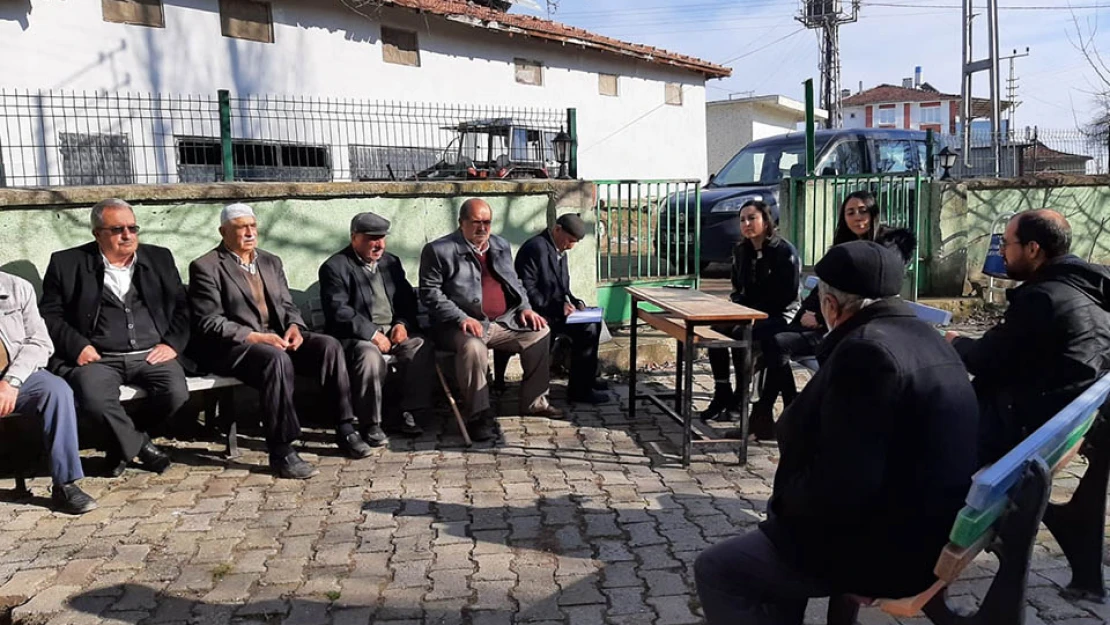 İnceboğaz'da buzağı bakımı anlatıldı